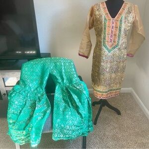 Pakistani Indian Deasi Festive Party Wear Kameez with Gharara 2 piece Like New
